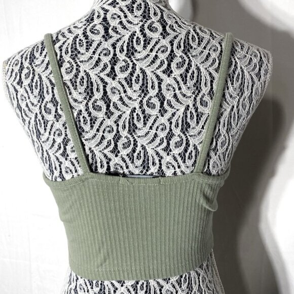 SOLD-Pretty Little Thing Green Ribbed Button Up Bra Top Crop Top 4 - Picture 3 of 14